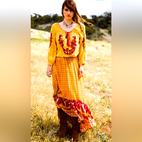 Purchase, Offer or Trade House of Skye Skirt listed Spell for exposure - Picture 2 of 7